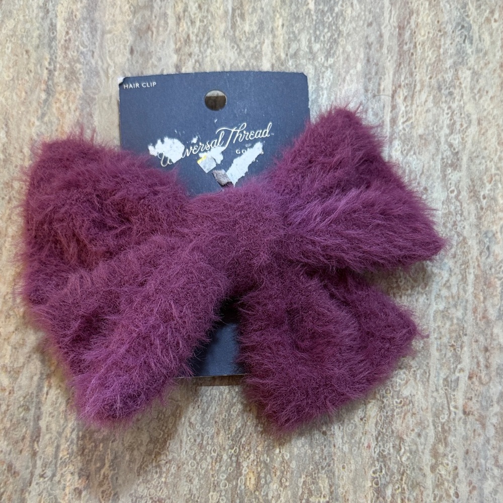 Universal Thread Plum Fuzzy Hair Clip